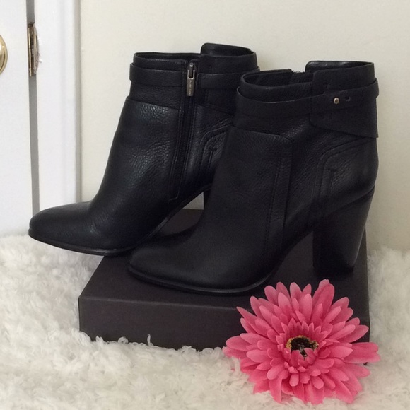 Vince Camuto Shoes - Vince Camuto Black Ankle Boots